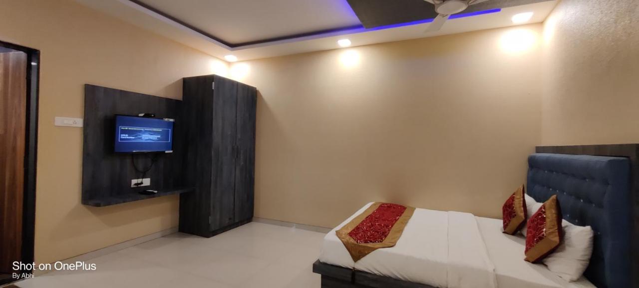 Hotel Mari Aai Residency Navi Mumbai Exterior photo