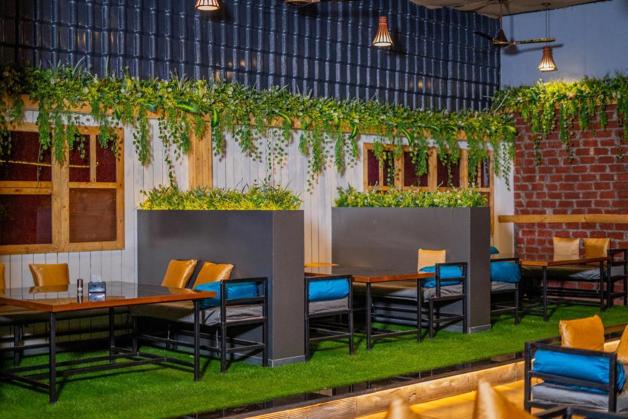 Hotel Mari Aai Residency Navi Mumbai Exterior photo