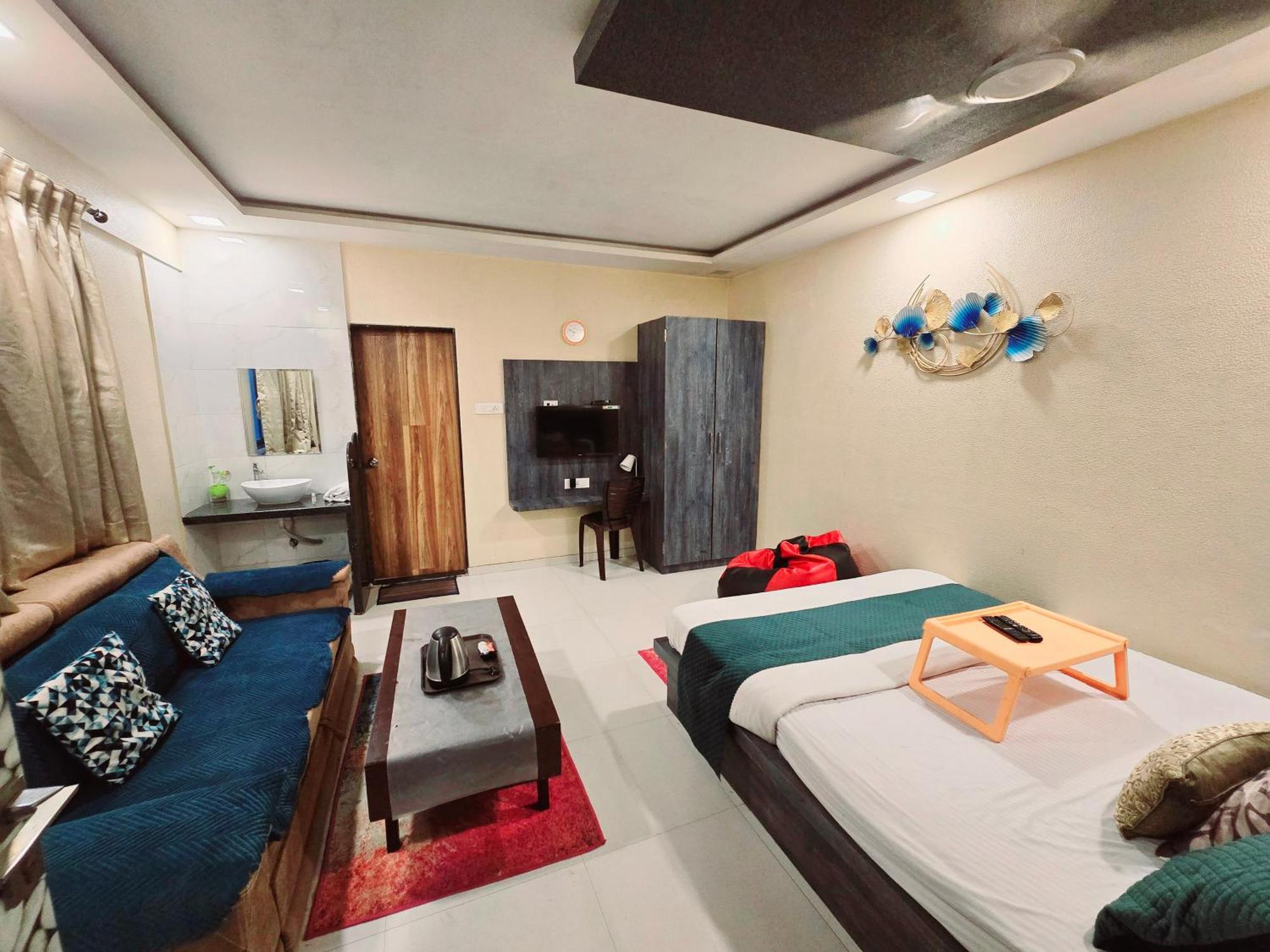 Hotel Mari Aai Residency Navi Mumbai Room photo